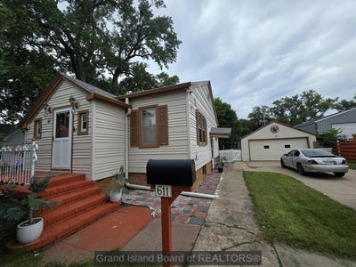 /international/us/611-e-2nd-hastings-ne-110120097622/