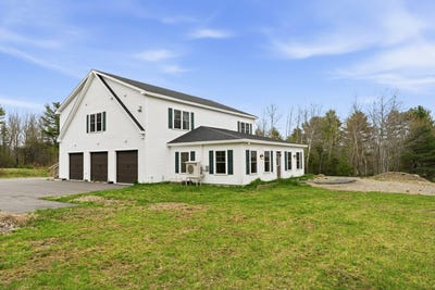 /international/us/8-gilpatrick-road-ellsworth-me-110108282640/