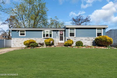 /international/us/36-dartmouth-drive-hazlet-nj-110107383225/