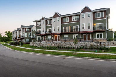 /international/us/2674-notre-dame-drive-fitchburg-wi-110101399562/?lang=en