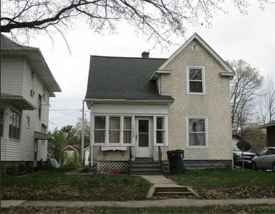 /international/us/1013-w-6th-st-waterloo-ia-110105332187/