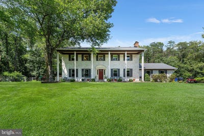 /international/us/15590-oak-glen-circle-hughesville-md-110100418475/?lang=en