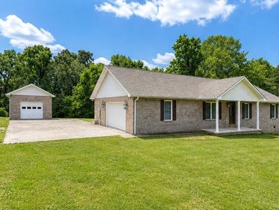 /international/us/229-cherry-avenue-corbin-ky-110108197016/
