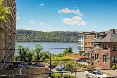 /international/us/1120-warburton-avenue-yonkers-ny-110108280585/