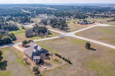 /international/us/6236-montrose-street-cleburne-tx-110096821155/