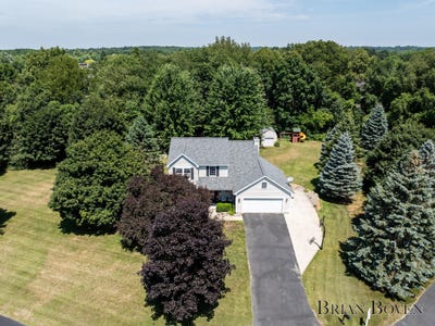 /international/us/5299-rainbow-ridge-court-rockford-mi-110101121067/