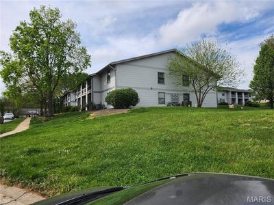/international/us/1615-summergate-parkway-st-peters-mo-110108413861/