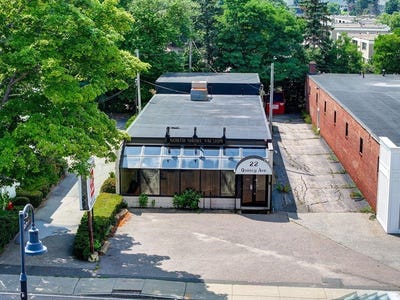 /international/us/22-quincy-ave-braintree-ma-110104216375/