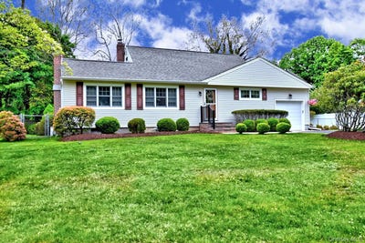 /international/us/20-valentine-road-shoreham-ny-110108536546/