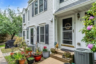 /international/us/11-colonial-ct-high-bridge-boro-nj-110108381935/