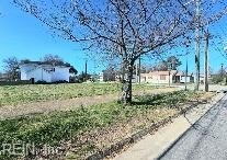 /international/us/3617-chestnut-avenue-newport-news-va-110120513358/