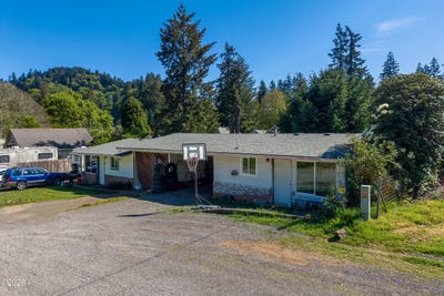 /international/us/11766-walnut-avenue-mapleton-or-110107885043/