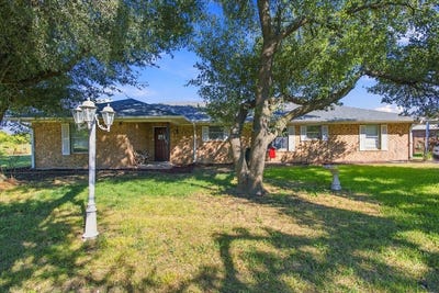 /international/us/421-s-oak-street-ector-tx-110120511396/