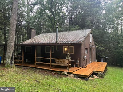 /international/us/2082-pine-grove-road-fayetteville-pa-110110298462/