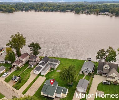 /international/us/734-lakeview-drive-lake-odessa-mi-110110019239/