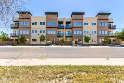 /international/us/2063-e-lemon-street-tempe-az-110105936447/