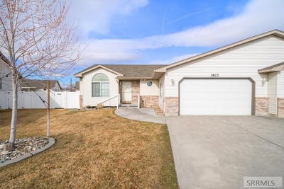 /international/us/3823-e-summerridge-cir-ammon-id-110106328183/