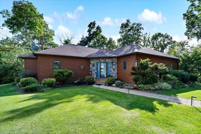/international/us/9338-sauk-trail-rd-oostburg-wi-110107399491/