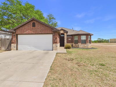 /international/us/211-dowden-road-wolfforth-tx-110108582422/