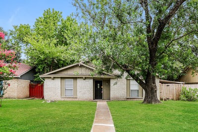 /international/us/218-long-shadow-lane-mesquite-tx-110104158549/