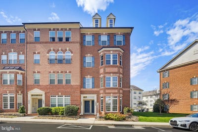 /international/us/3696-holborn-place-frederick-md-110106915976/