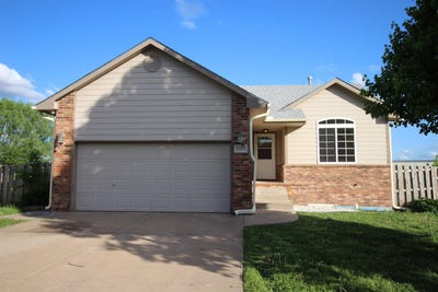 /international/us/1217-willowbrook-ln-towanda-ks-110107629363/