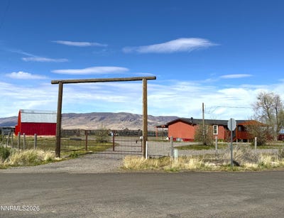 /international/us/1915-thomas-jefferson-avenue-battle-mountain-nv-110107028458/