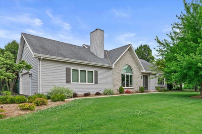 /international/us/2737-chapel-ln-mount-pleasant-wi-110100470886/