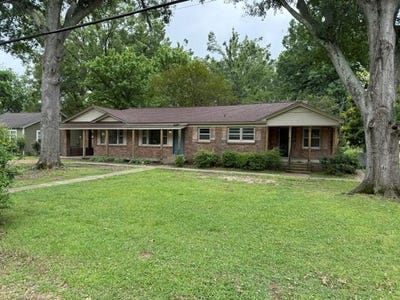 /international/us/208-east-st-batesville-ms-110108231679/