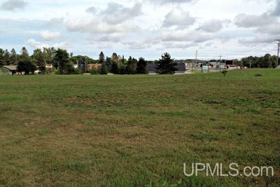 /international/us/sundance-drive-lot-2-norway-mi-110076063628/