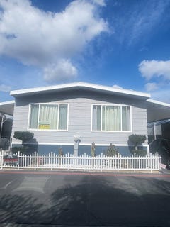 /international/us/2300-s-sultana-ave-ontario-ca-110106363624/