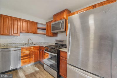 /international/us/913-maple-avenue-glenolden-pa-110120508580/