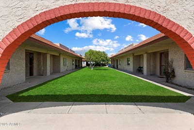 /international/us/12800-n-113th-avenue-youngtown-az-110100835448/