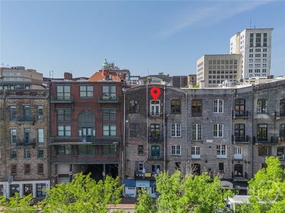 /international/us/42-e-bay-street-savannah-ga-110105883917/