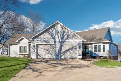 /international/us/13619-bay-hill-drive-clive-ia-110107255469/
