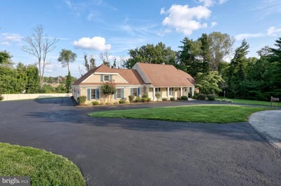/international/us/1-w-lawn-circle-wormleysburg-pa-110110303293/