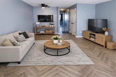 /international/us/12844-nicollet-avenue-burnsville-mn-110104849311/