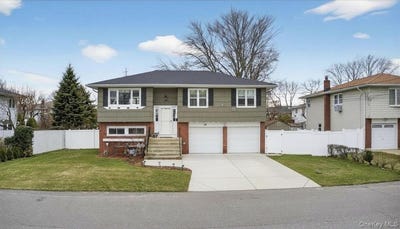 /international/us/41-n-kings-avenue-lindenhurst-ny-110106322024/