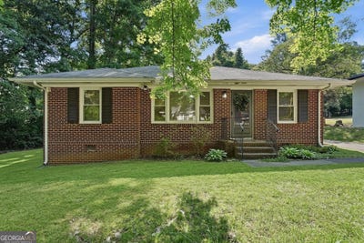 /international/us/243-s-myrtle-street-winder-ga-110108227826/
