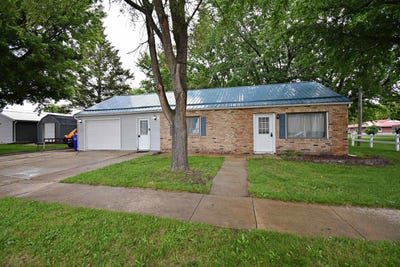 /international/us/112-nw-9th-avenue-independence-ia-110108958688/