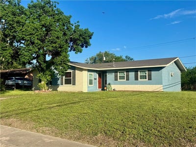 /international/us/1000-e-toledo-street-beeville-tx-110108717672/