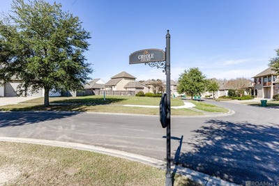 /international/us/3691-creole-court-baton-rouge-la-110104849206/
