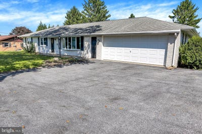 /international/us/1227-lebanon-road-manheim-pa-110119922888/
