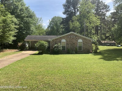/international/us/4905-sherry-drive-horn-lake-ms-110107319371/