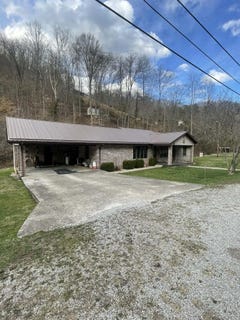 /international/us/867-highway-1148-isom-ky-110106325598/