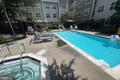/international/us/8154-skelton-circle-falls-church-va-110100312265/