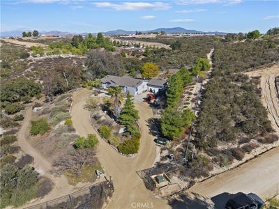 /international/us/39460-calle-escalona-temecula-ca-110097528716/
