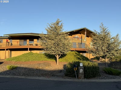 /international/us/1014-roe-dr-goldendale-wa-110100658851/