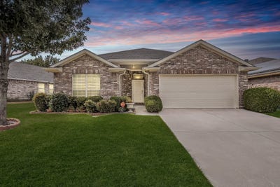 /international/us/6833-bluff-view-drive-watauga-tx-110119993229/