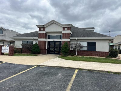 /international/us/2500-independence-square-west-plains-mo-110108025783/